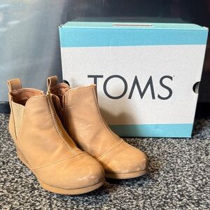 TOMS Light Brown Ankle Boots